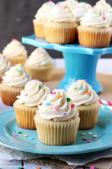 Vanilla cup cake